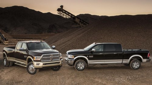 Самые ненадежные пикапы - Dodge Ram 2500 (слева) и 3500