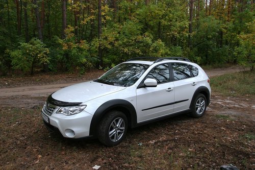 На природе Subaru Impreza XV органичен