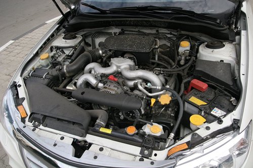 Знаменитый оппозитник Subaru